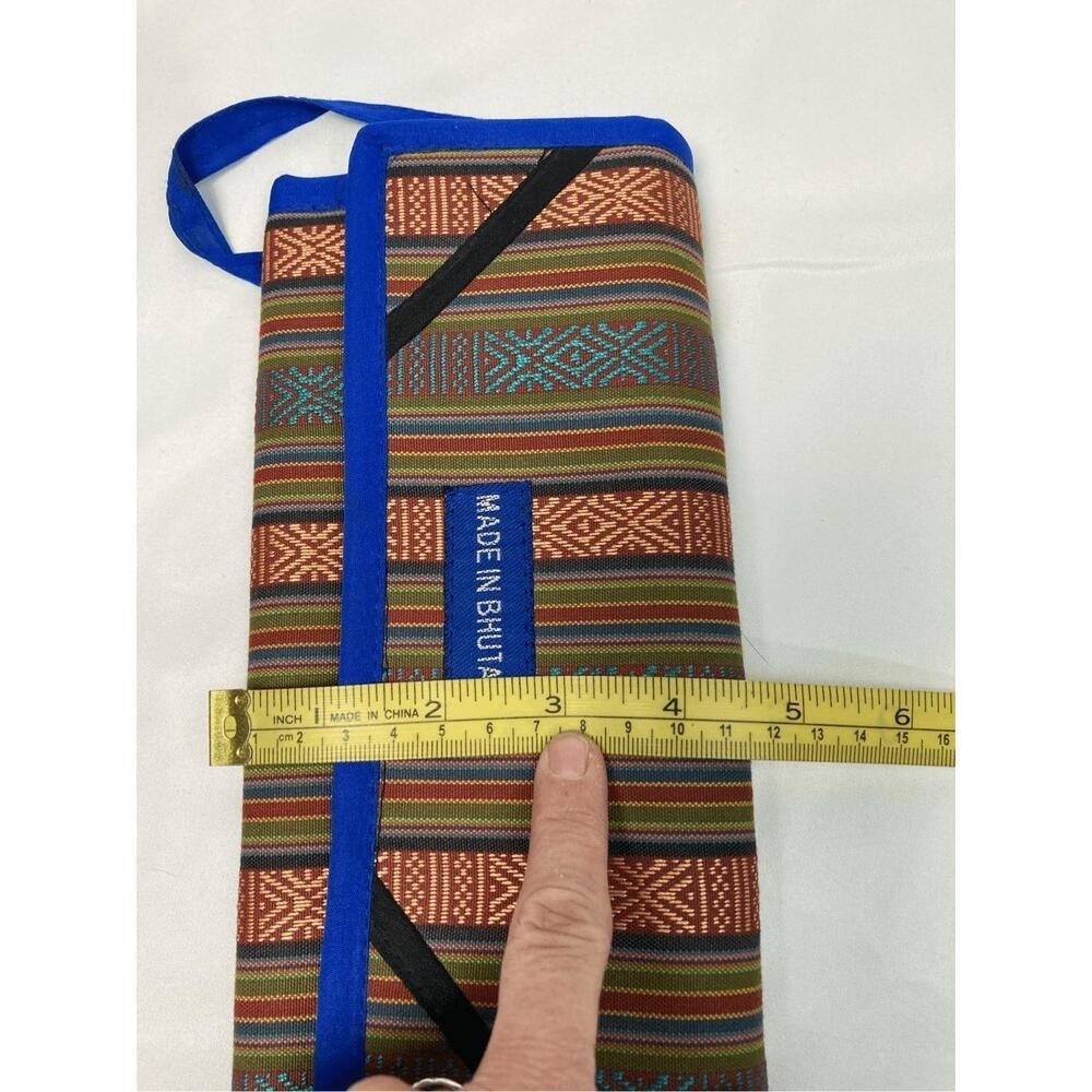 Handwoven Bhutanese Wristlet Wallet  Artisan Clutch with Zipper Compartments | M - Picture 7 of 10